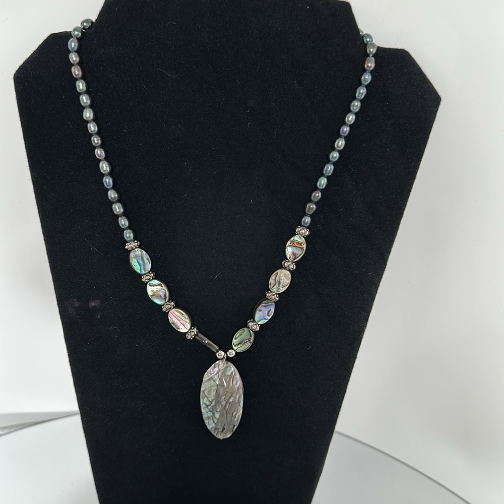 Elegant 925 pearls real sea shell necklace